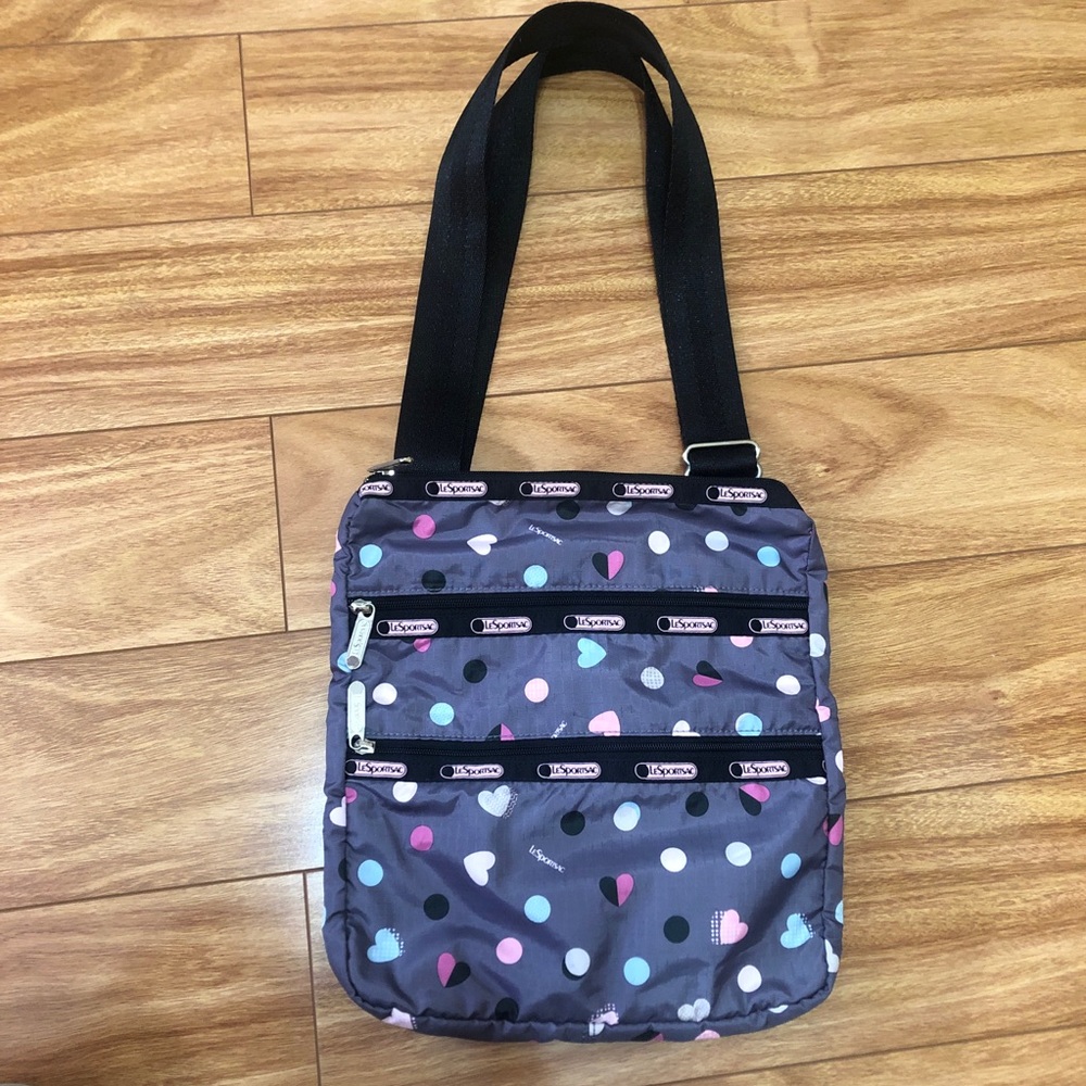 💚 LeSportsac crossbody
❗️OFFERS ONLY❗️read description